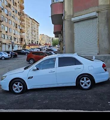 byd satisi: BYD F6 sedan - Kuzov: 4 qapılı sedan, ağ rəng, aerodinamik xətlər — 1