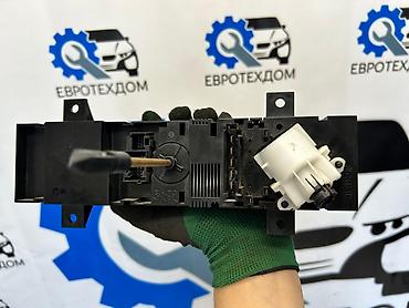 Другие автозапчасти: Блок управления климатической установкой. Mercedes Benz Sprinter W906 — 8