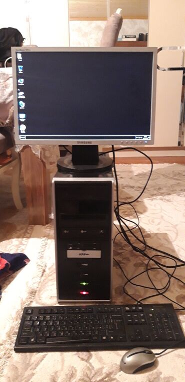 Kompüter, noutbuk və planşetlər: İşlənmiş Samsung, 12 ", Intel Celeron, < 128 GB, Ünvandan götürmə