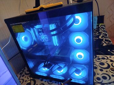 Masaüstü kompüterlər və iş stansiyaları: Güclü oyun və yaradıcılıq stansiyası – RGB soyutmalı şüşə korpusda — 4