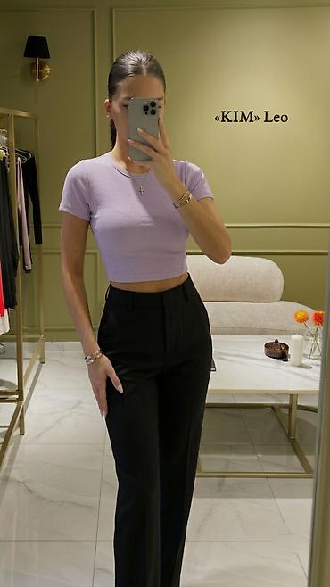 Qadınlar üçün qısa, bədənə oturan ribana crop-top🩷