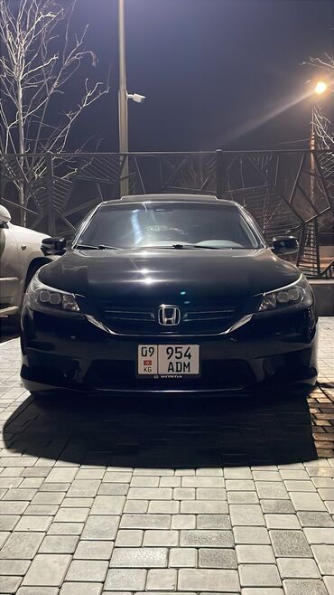 знак аварийной остановки: Honda Accord: 2015 г., 2 л, Вариатор, Гибрид, Седан