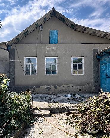 1 bedroom: ✨ Продаётся дом в с. Сокулук ✨ 🏡 Характеристики: • Участок – 9,20 — 3