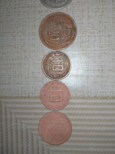 продам монеты: Продаются древние монеты 
Караханиды 
Дерхемы 
Царские