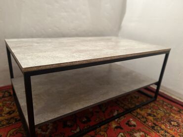 метал стол: Кухонный Стол, цвет - Белый, Б/у