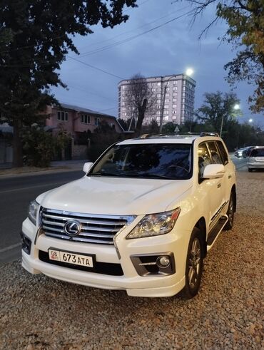 аренда автомобиля лексус: Элегантный внедорожник Lexus LX 570 доступен в двух цветовых