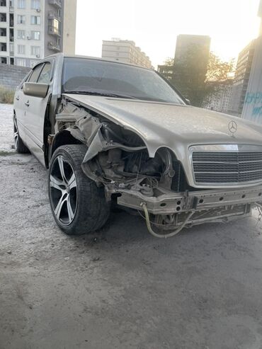 лупарик мерс 210: Mercedes-Benz E-Class: 1999 г., 2 л, Автомат, Газ, Седан
