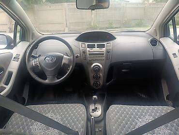 yaris: Toyota Yaris: 2010 г., 1.3 л, Механика, Бензин, Хэтчбэк — 5