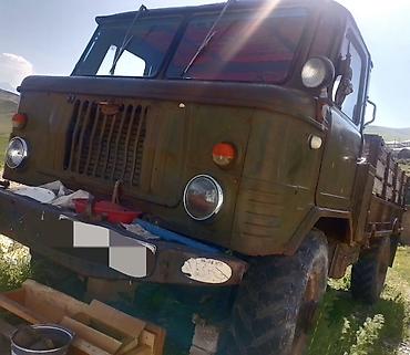 фургоны категории б: GAZ-66 yük maşını - Model: GAZ-66, taxta bortlu platforma - Kuzov: üç — 3