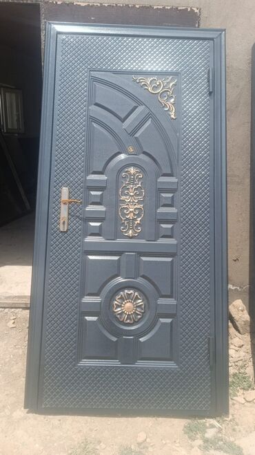 Giriş qapıları: Mənzil üçün Yeni Giriş qapısı Zamok ilə, Zəmanətli, Ödənişli quraşdırma, Ödənişli çatdırılma, Rayonlara çatdırılma, Ünvandan götürmə — 22