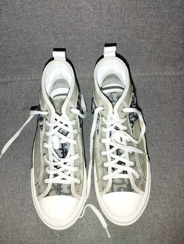 Ostala ženska obuća: Christian Dior B23 patike 37.5 Skupocene patike B23, renomiranog na lalafo.rs — 17 Ostala ženska obuća: Christian Dior B23 patike 37.5 Skupocene patike B23, renomiranog — 17