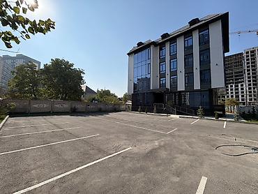 15 кв: : 1700 м², В бизнес центре, С ремонтом, С парковкой — 2