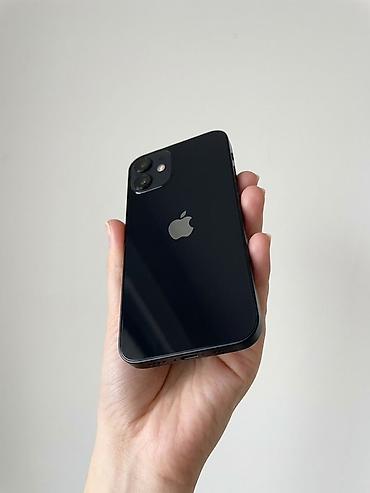 телефон iphone 12: Apple iPhone в чёрном цвете. Смартфон с фирменным минималистичным — 1