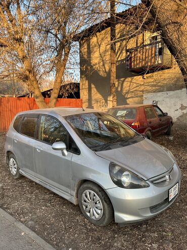 покрышки авто: Honda Fit: 2002 г., 1.3 л, Вариатор, Бензин, Хэтчбэк