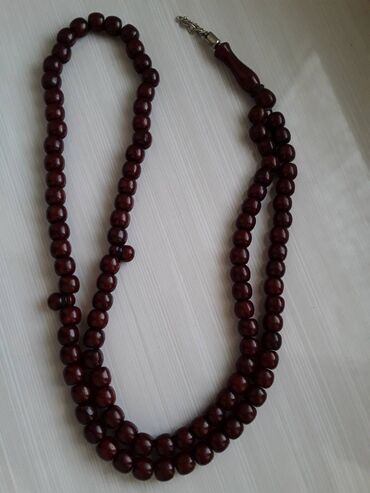 Təsbehlər: Təsbəhlər satılır. Biri 10 manat — 14