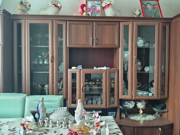Qonaq otağı dəstləri: TV altlığı