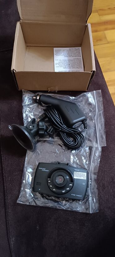 Dinamiklər və sabvuferlər: FHD 1080P qətnaməli "CAR CAMCORDER" markalı avtomobil