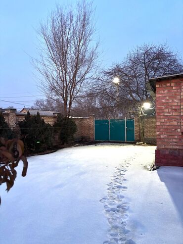 долгосрочная аренда дома ош базар: Дом, 168 м², 5 комнат, Собственник, Старый ремонт