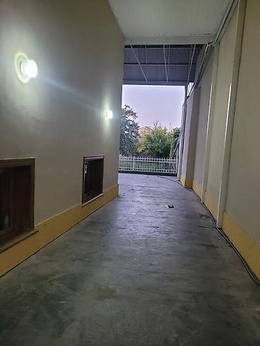 mansard tipli evler: 7 otaqlı, 250 kv. m, Orta təmir — 2