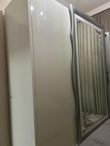 hamam skafi: Açılan, 2 qapılı Düz dolab, Qarderob, paltar dolabı