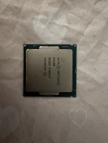 Prosessorlar: Prosessor Intel Pentium Gold 4400, 3-4 GHz, 2 nüvə, İşlənmiş