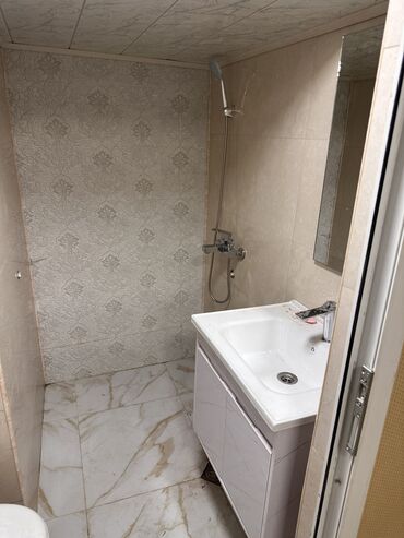 Uzunmüddətli kirayə evlər: 55 kv. m, 2 otaqlı, Qaz, Su, İnternet -da lalafo.az — 8 Uzunmüddətli kirayə evlər: 55 kv. m, 2 otaqlı, Qaz, Su, İnternet — 8