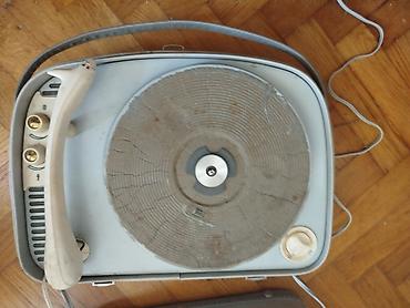 Zvučnici i stereo sistemi: Stari retro gramofon u koferu vintage Radi ali potenciometri zezaju — 5