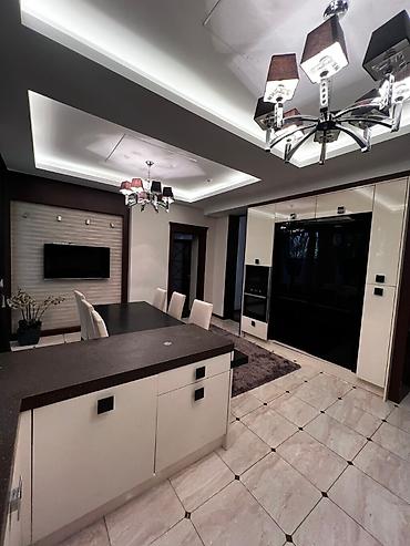 Долгосрочная аренда домов: 350 м², 6 комнат — 11