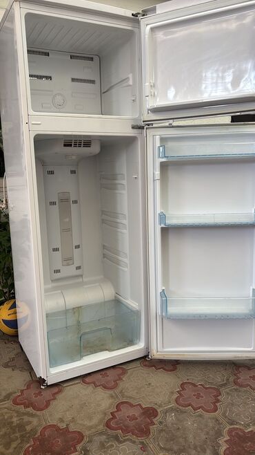 двухкамерный холодильник: Муздаткыч Beko, Эки камералуу, De frost (тамчы), 56 * 1 * 50