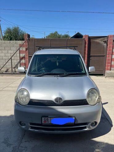 чехлы для автомашины: Toyota Sienta: 2004 г., 1.5 л, Автомат, Бензин, Минивэн