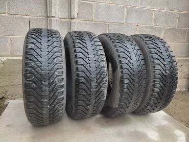 купить резину на камаз бу: Шипованная резина GoodYear 245/65/17
торг минимальный