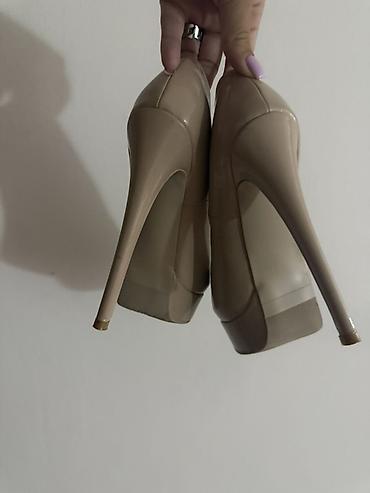 louboutin: Туфли-на высокой шпильке с открытым мыском размер 36-37 - Цвет — 6