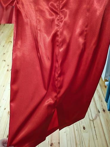 Женская одежда: Qırmızı midİ paltar – kvadrat dekolteli, şiş puff qol, beli vurğulayan — 7