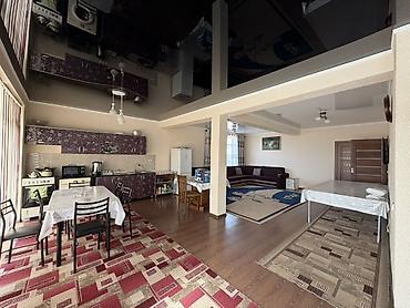 Посуточная аренда домов: 100 м², 4 комнаты, Евроремонт — 3