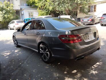 Mercedes-Benz: Mercedes-Benz E 220: 2.2 l | 2010 il Sedan