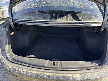 Другие автомобили: Hongqi E-QM5 Hongqi E-QM5 — китайский электрический седан E-класса — 12