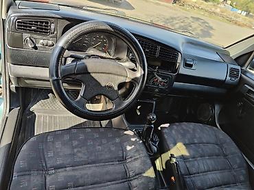 Volkswagen: Volkswagen Golf: 1992 г., 1.8 л, Механика, Бензин, Хэтчбэк — 7