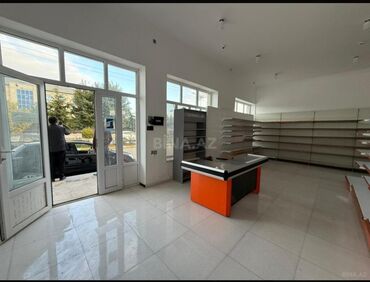 Kommersiya daşınmaz əmlakının satışı: Satılır: Mağaza içindəki Avadanlığlar Xüsusiyyətlər: - Geniş açıq — 6