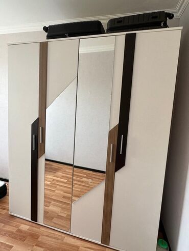 ağ şkaf: Açılan, 4 qapılı Düz dolab, Şifonyer