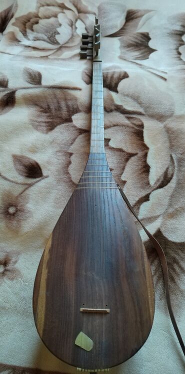 Saz: Saz – əl işidir, klassik uzun saplı Azərbaycan-türk xalq çalğı aləti — 9