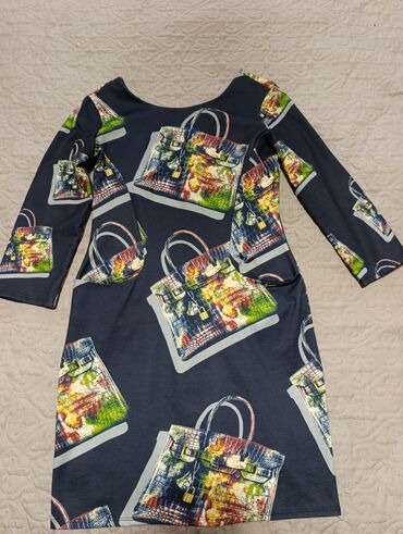 Dəstlər, kostyumlar: Qadın geyimləri dəsti – 4 müxtəlif model 1) İki hissəli dəst - Üst — 12