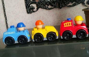 синий трактор игрушка: Продаю Машинки скоростные механические: Полицай, пожарный, трактор