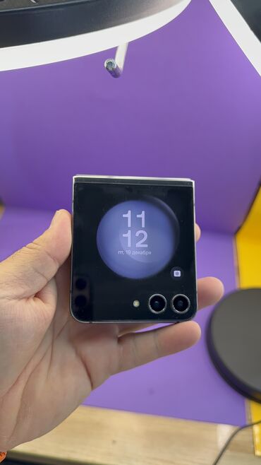 Samsung: Samsung Galaxy Z Flip 5, Б/у, 256 ГБ — 12