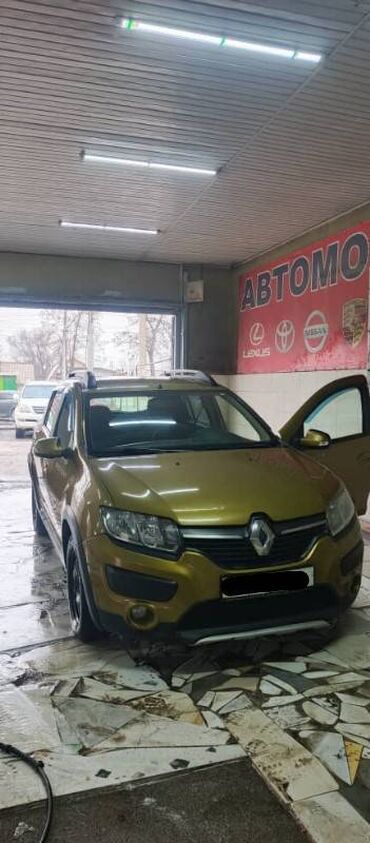 Renault: Renault Sandero Stepway: 2015 г., 1.6 л, Механика, Бензин, Кроссовер