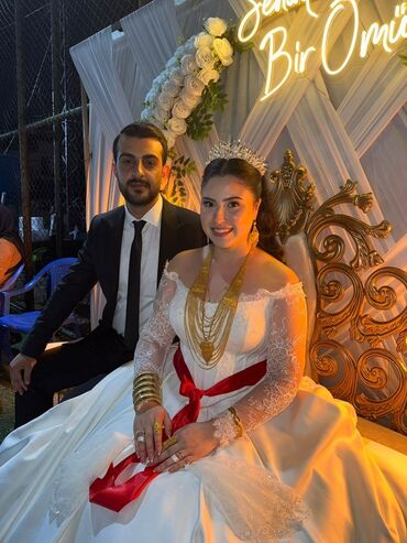 ГАЗ: Məhsul: Ağ gəlinlik paltarı – bal zalı (prenses) kəsimi