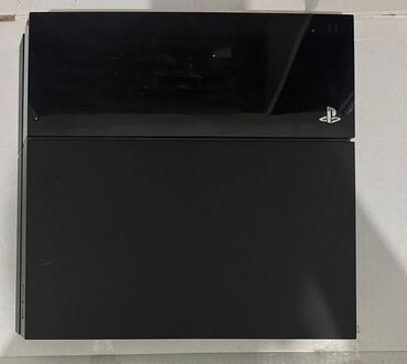 приставка 4: PS4 (Sony PlayStation 4)