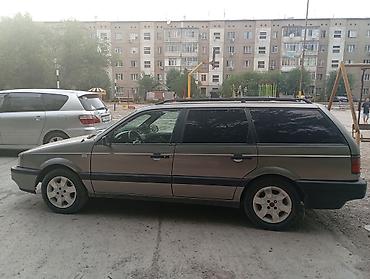 Volkswagen: Volkswagen Passat: 1993 г., 2 л, Механика, Бензин, Универсал — 25
