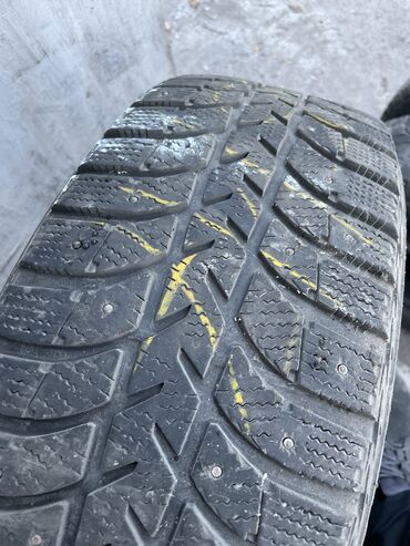 Шины: Шины 225 / 65 / R 17, Зимняя шипованная, 1 шт, Легковые, Япония, Bridgestone