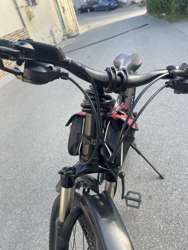 Şəhər velosipedləri: Salam velesebet yayda alindi sukuter alindigi icin surulmedi Demey — 10