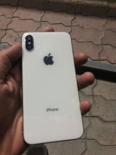 Apple iPhone: IPhone X, Б/у, 64 ГБ, Белый, Зарядное устройство, Чехол, 100 %
